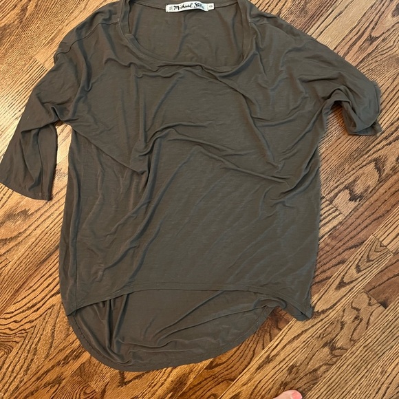 Michael Stars One Size Elbow Sleeve High-Low Top - Picture 5 of 5